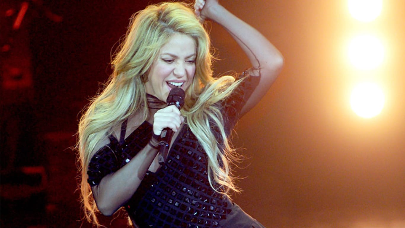 Shakira knüpft zur WM 2014 mit "La La La" an "Waka Waka" an.