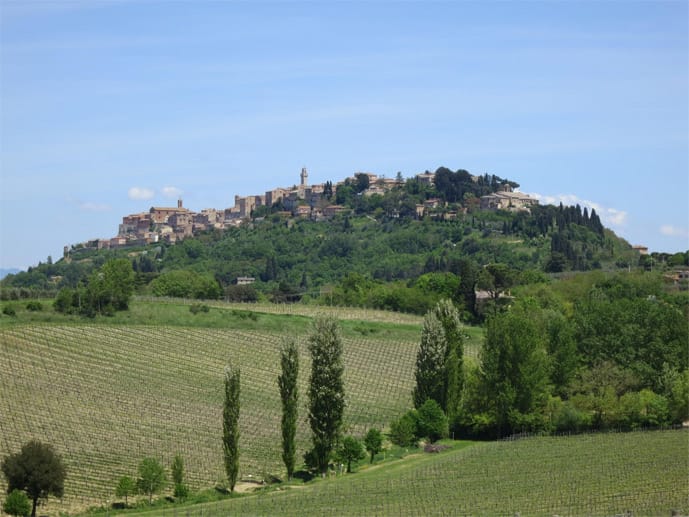 Die historische Via Francigena, der Frankenweg, quert von Nord nach Süd die Provinz Siena. Aber nicht nur die uralte Pilgerroute führt Wanderer durch die einzigartigen Hügel zwischen Montalcino und Pienza.