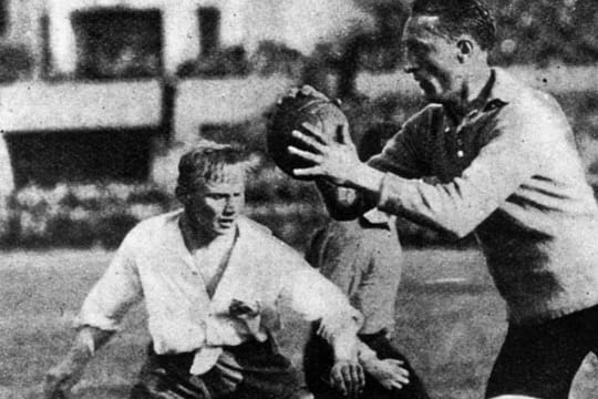 Eine Spielszene aus dem legendären Meisterschaftskampf von 1922