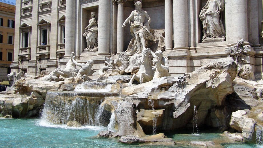 Kein Rom-Besuch ohne den Trevi-Brunnen gesehen zu haben, das steht fest.