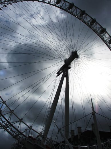 Ein beliebtes Wahrzeichen ist The London Eye (4,5 von 5 möglichen Bewertungspunkten). Auch bekannt als "Millenium Wheel" gewährt das größte Riesenrad Europas Besuchern einen ganz besonderen Blick über die Stadt, ein Besucher schwärmt: "Man hat einen sehr schönen Blick auf den Big Ben."