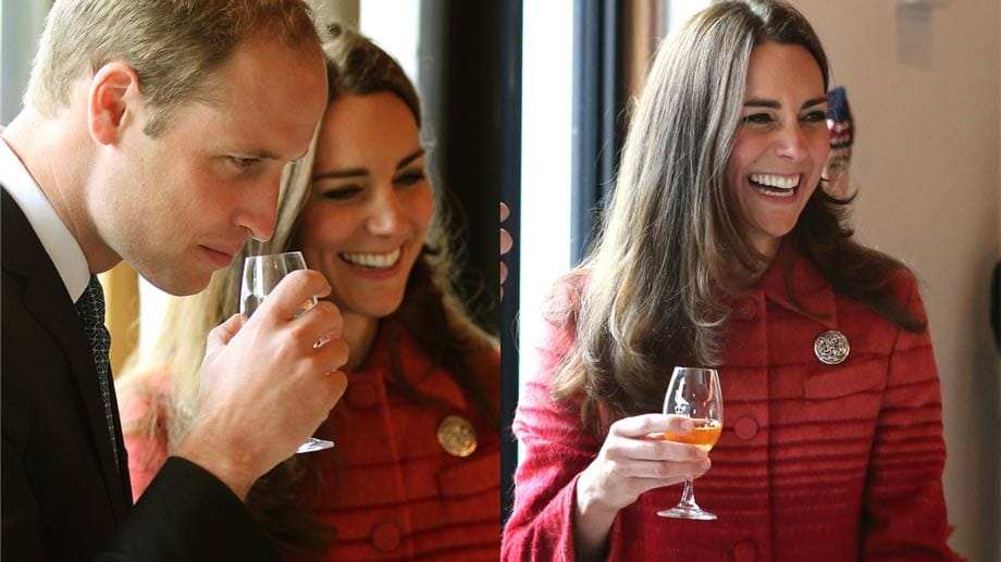 Bei einem Besuch in Schottland Ende Mai 2014 geht es für die Royals in die älteste Whiskey-Brennerei des Landes. Dort gönnten sich Prinz William und Herzogin Catherine mehr als nur einen Schluck des Schnapses.