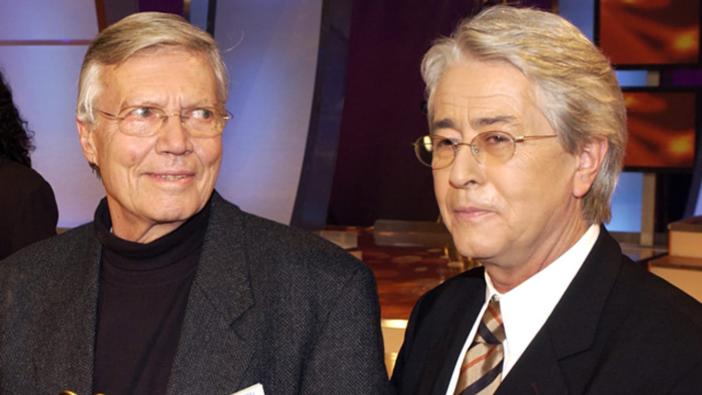 Karlheinz Böhm und Frank Elstner 2001 bei der TV-Gala Gala "Ein Herz für Kinder"