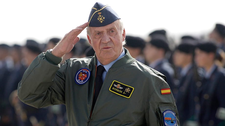 Dem Militär war König Juan Carlos immer sehr nah: Nach seinem Abitur 1952 ging er zur Militärakademie von Saragossa.