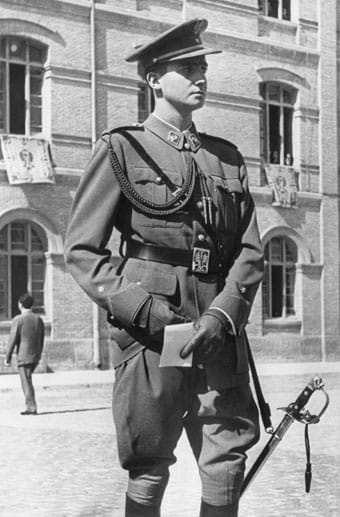 Juan Carlos in Uniform während seiner Ausbildungszeit an der Militärakademie in Saragossa 1957.