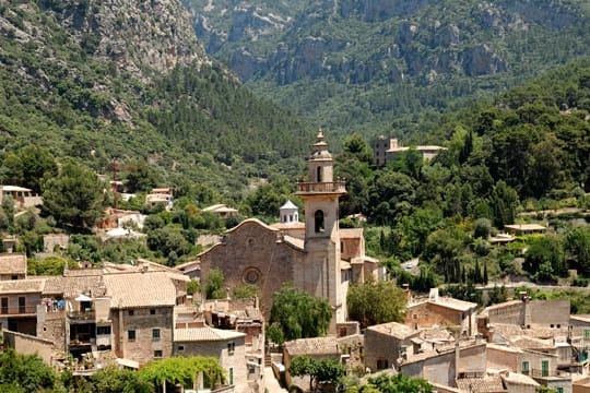 Valldemossa: ein malerisches Bergdorf auf Mallorca