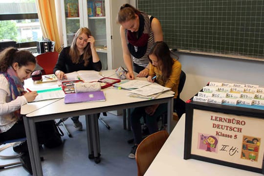 Deutscher Schulreis 2014: Schülerinnen in der Anne-Frank-Realschule in München.