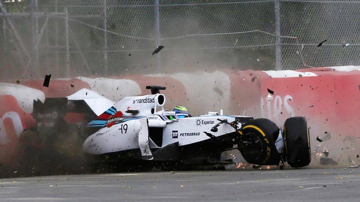 Aus Felipe Massas Williams wird in der Schlussphase des Kanada-GPs Kleinholz.
