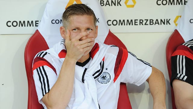 Neue Rolle: Bastian Schweinsteiger könnte sich bei der WM vorerst auf der Bank wiederfinden.