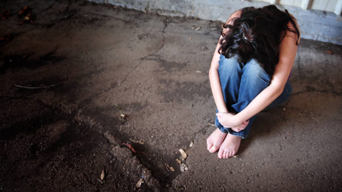 Kindesmisshandlung: Laut Kriminalstatistik 2013 wurden fast 20.000 Kinder in Deutschland Opfer von Gewalt.