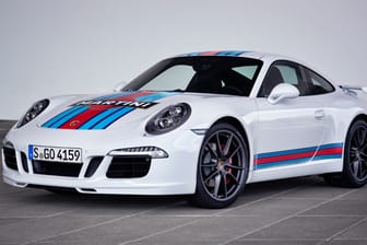Porsche 911 Carrera S "Martini Racing Edition"