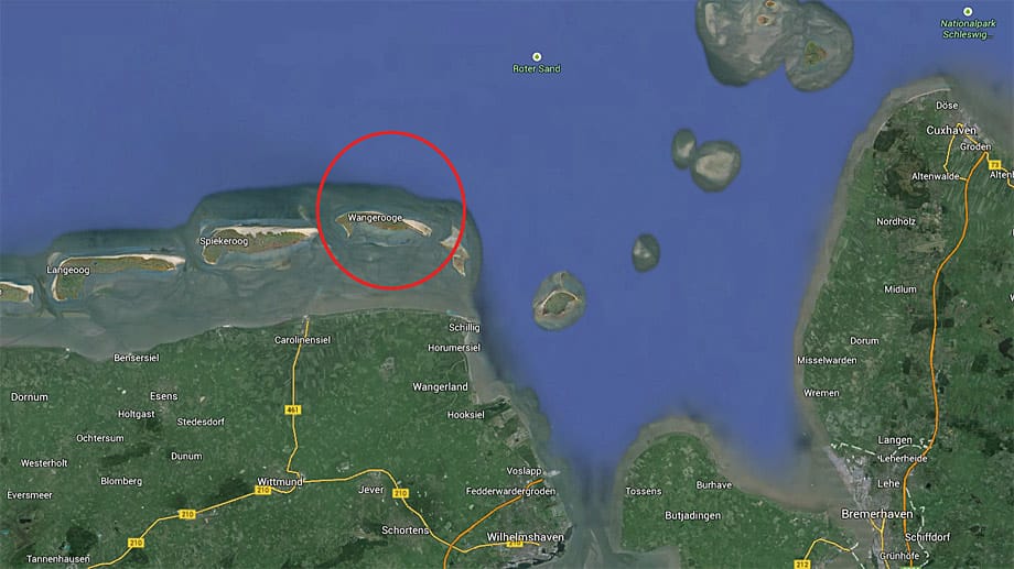 Aus der Luft gut zu sehen ist die Lage des Eilands. Von den sieben bewohnten ostfriesischen Inseln ist Wangerooge die ganz rechts.