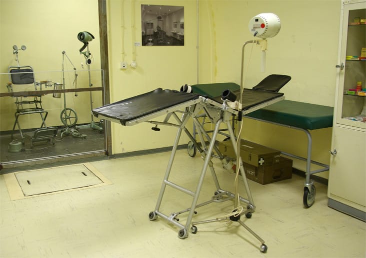 Medizinische Versorgung im Ernstfall: Auch ein Operationssaal stand im Bunker der Bundesregierung zur Verfügung.