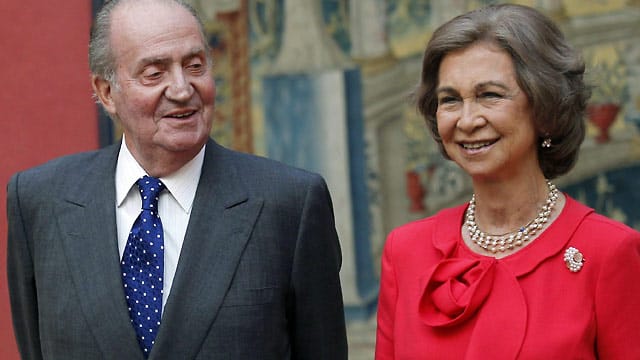 Juan Carlos und Sofia bleibe trotz Thronwechsels König und Königin.