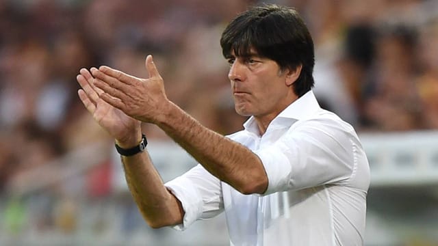 Raus mit Applaus? Jogi Löw tut alles für den WM-Titel.
