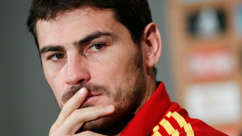 Spaniens Torwart Iker Casillas ist ein echter Hingucker.