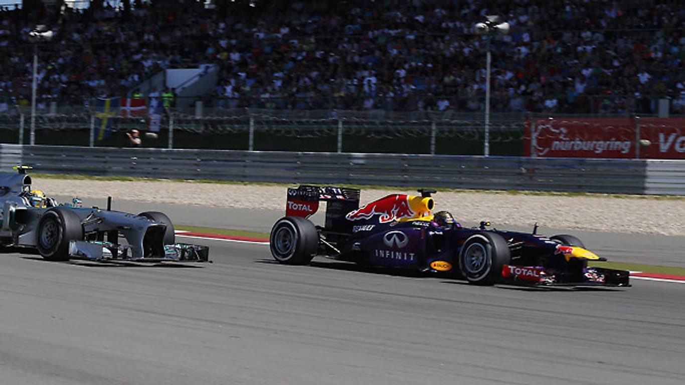 Sebastian Vettel in seinem Red-Bull-Boliden beim letzten Formel-1-Rennen auf dem Nürburgring 2013.