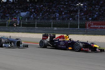 Sebastian Vettel in seinem Red-Bull-Boliden beim letzten Formel-1-Rennen auf dem Nürburgring 2013.