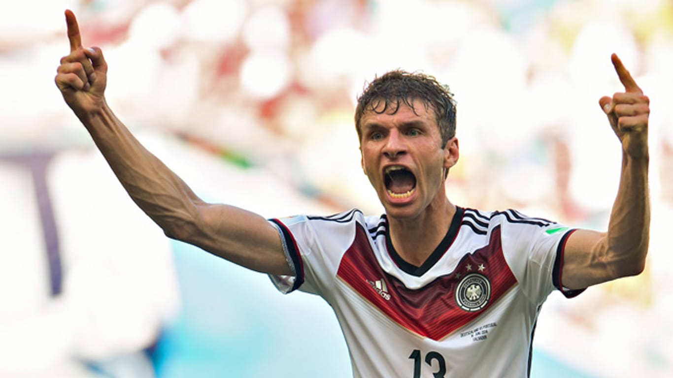 Thomas Müller bejubelt seinen dritten Treffer gegen Portugal.