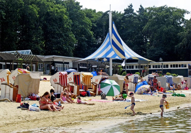 Das Seebad Haltern zwischen Ruhrgebiet und Münsterland sorgt für Beachfeeling. Ein Highlight: 800 Meter feinster Sandstrand.
