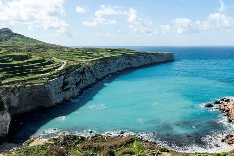 Comino ist die kleinste bewohnte Insel des maltesischen Archipels und überzeugt mit einer atemberaubend schönen blauen Lagune.