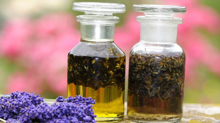 Auch in Form von Lavendelöl kann der Duft des Lavendels genutzt werden.