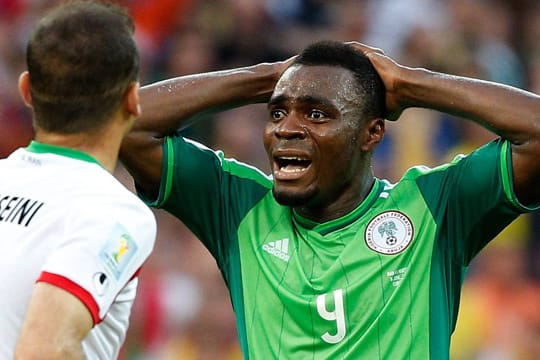 Das könnte noch ein ganzer heißer Tanz werden für den Iran (li. Jalal Hosseini ) und Nigeria (hier Emmanuel Emenike).