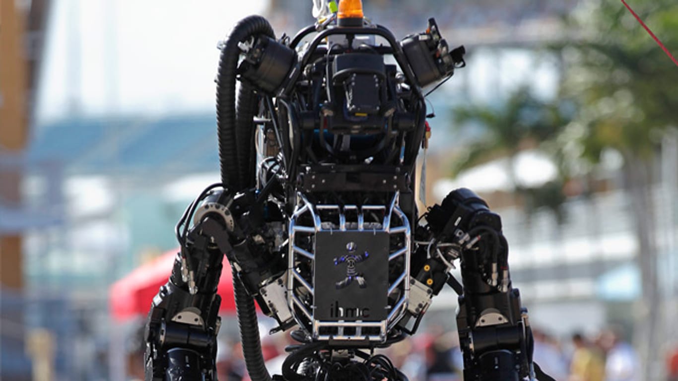 "Atlas"-Roboter der US-Firma Boston Dynamics bei einem Wettbewerb der Pentagon-Forschungsabteilung Darpa: Das US-Verteidigungsministerium interessiert sich seit Jahren für militärisch nutzbare Roboter.