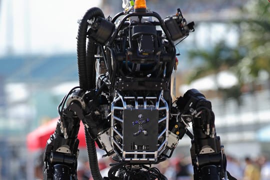 "Atlas"-Roboter der US-Firma Boston Dynamics bei einem Wettbewerb der Pentagon-Forschungsabteilung Darpa: Das US-Verteidigungsministerium interessiert sich seit Jahren für militärisch nutzbare Roboter.