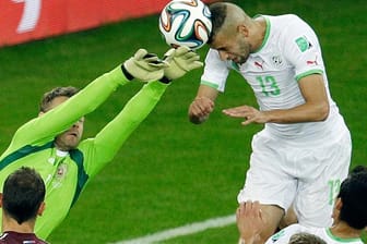 Islam Slimani trifft für Algerien zum 1:1 gegen Russland.