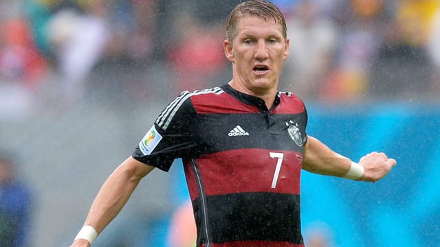 Bastian Schweinsteiger gehört beim anstehenden WM-Achtelfinale gegen Algerien zu Löws wichtigsten Akteuren.