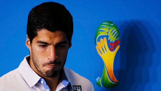 Luis Suarez hat sich bei Twitter zu seinem Biss-Skandal geäußert.