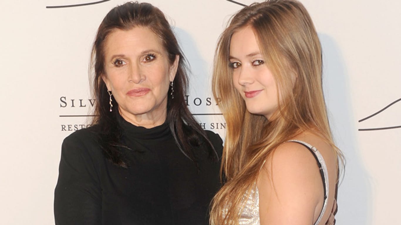 Carrie Fisher und ihre Tochter Billie Lourd sollen sich offenbar die Rolle der Prinzessin Leia teilen.