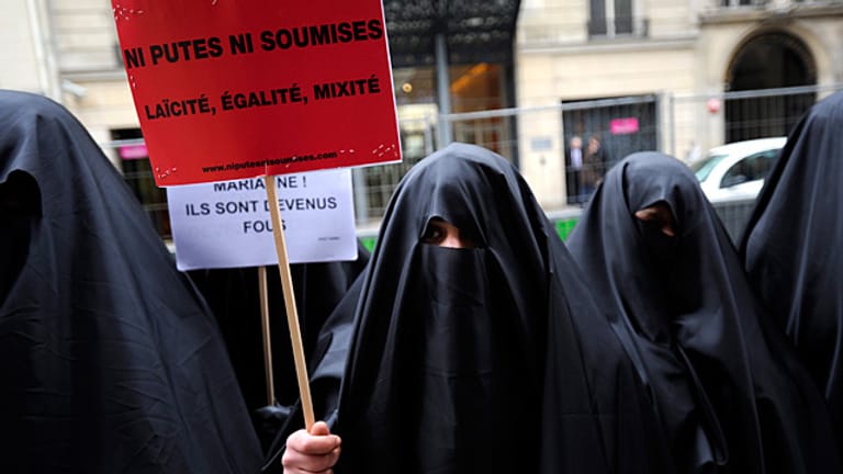 Urteil: Burka-Verbot in Frankreich rechtens