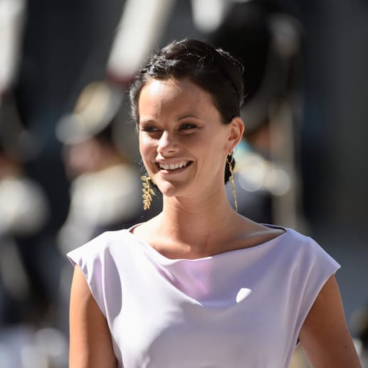 Diese strahlende Schönheit wird bald die Gattin des schwedischen Prinzen sein. Und wenn sie diesen schicken Look beibehält, wird sie der britischen Prinzessin Kate Middleton wirklich Konkurrenz machen können.