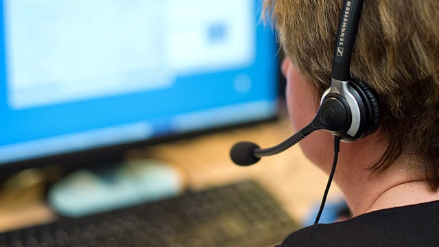 Callcenter-Mitarbeiter gehören zu denjenigen, die derzeit oft noch weniger als 8,50 Euro verdienen