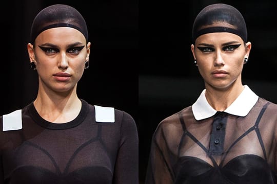 Irina Shayk (li.) und Adriana Lima sehen sich zum Verwechseln ähnlich auf der Modenschau von Givenchy.