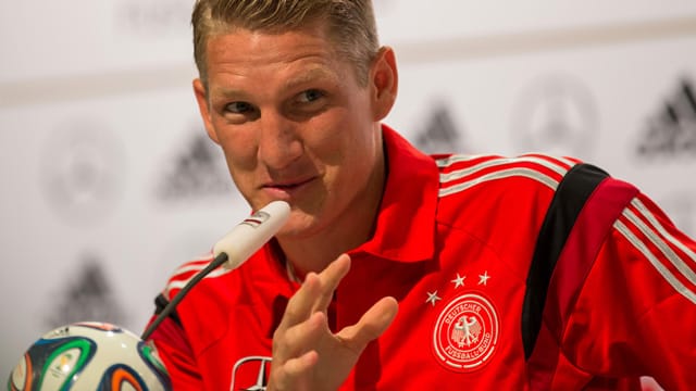 Bastian Schweinsteiger freut sich auf das Spiel gegen WM-Gastgeber Brasilien.