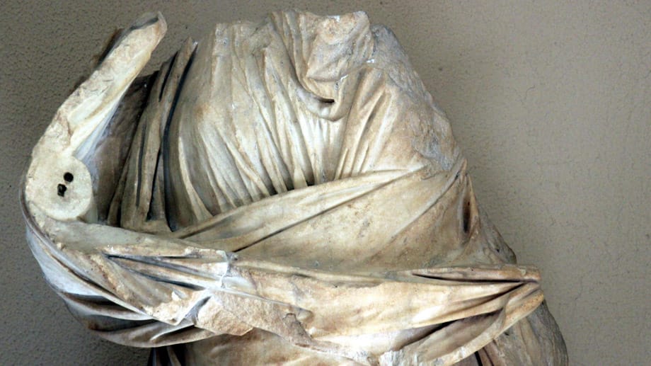 Und dies eine Skulptur im Museum von Epidaurus.
