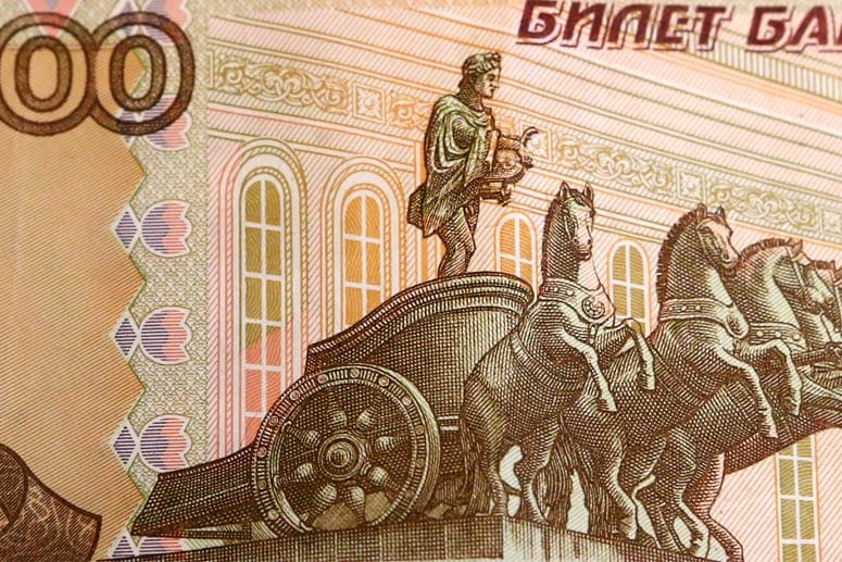Der 100-Rubel-Schein zeigt Apollo mit entblößtem Gemächt.