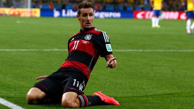 Mit seinem 16. WM-Tor krönte sich Miroslav Klose in Belo Horizonte vor Ronaldo zur alleinigen weltweiten Nummer eins.