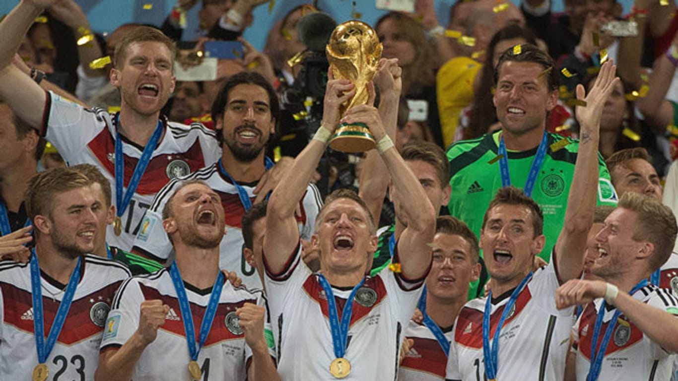 Die deutsche Mannschaft jubelt über ihren vierten Weltmeister-Titel.