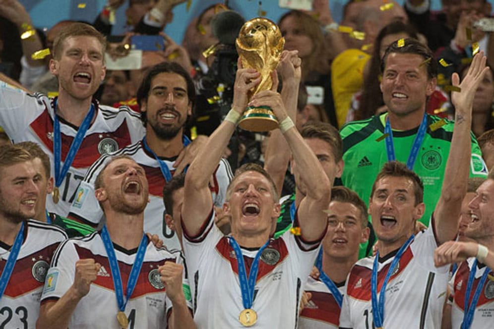 Die deutsche Mannschaft jubelt über ihren vierten Weltmeister-Titel.