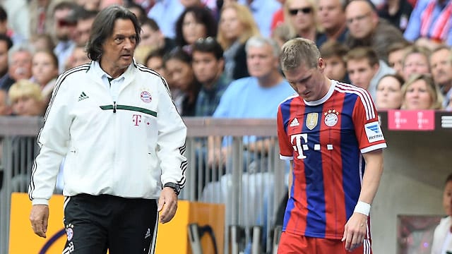 Bayern-Doc Hans-Wilhelm Müller-Wohlfarth (li.) und Bastian Schweinsteiger