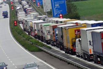 Der Lkw-Verkehr wird in Deutschland bis zum Jahr 2030 stark zunehmen.