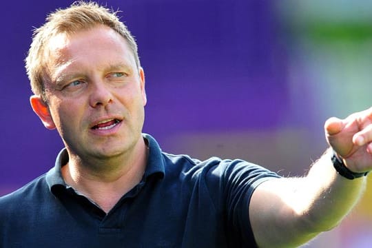 André Breitenreiter sieht dem Bundesliga-Auftakt mit breiter Brust entgegen.