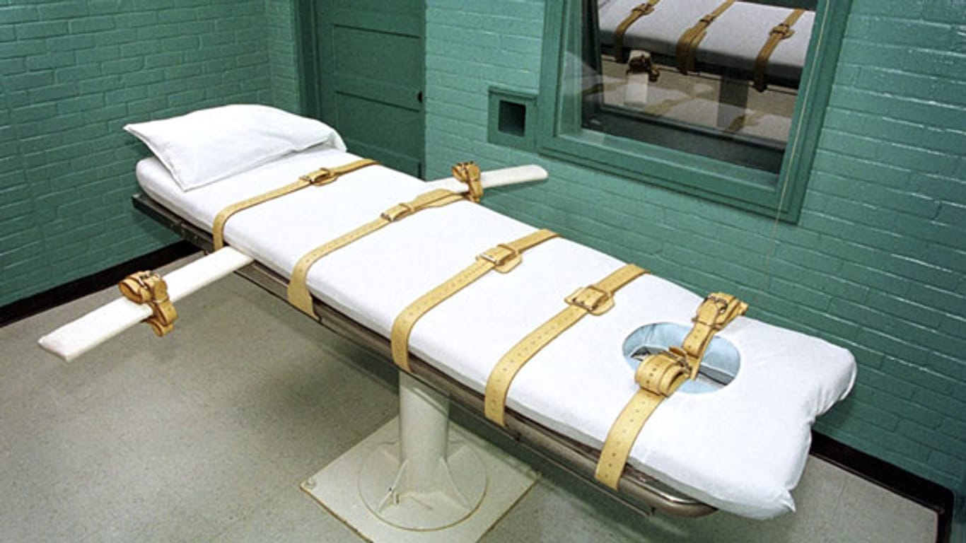 Nach dem Fall einer qualvollen Exekution setzt der US-Bundesstaat Arizona zunächst weitere Hinrichtungen aus.