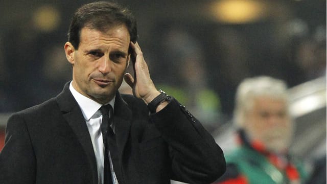 Peinlich: Juventus-Trainer Massimiliano Allegri hat sich sein erstes Spiel bei der "Alten Dame" sicher anders vorgestellt.