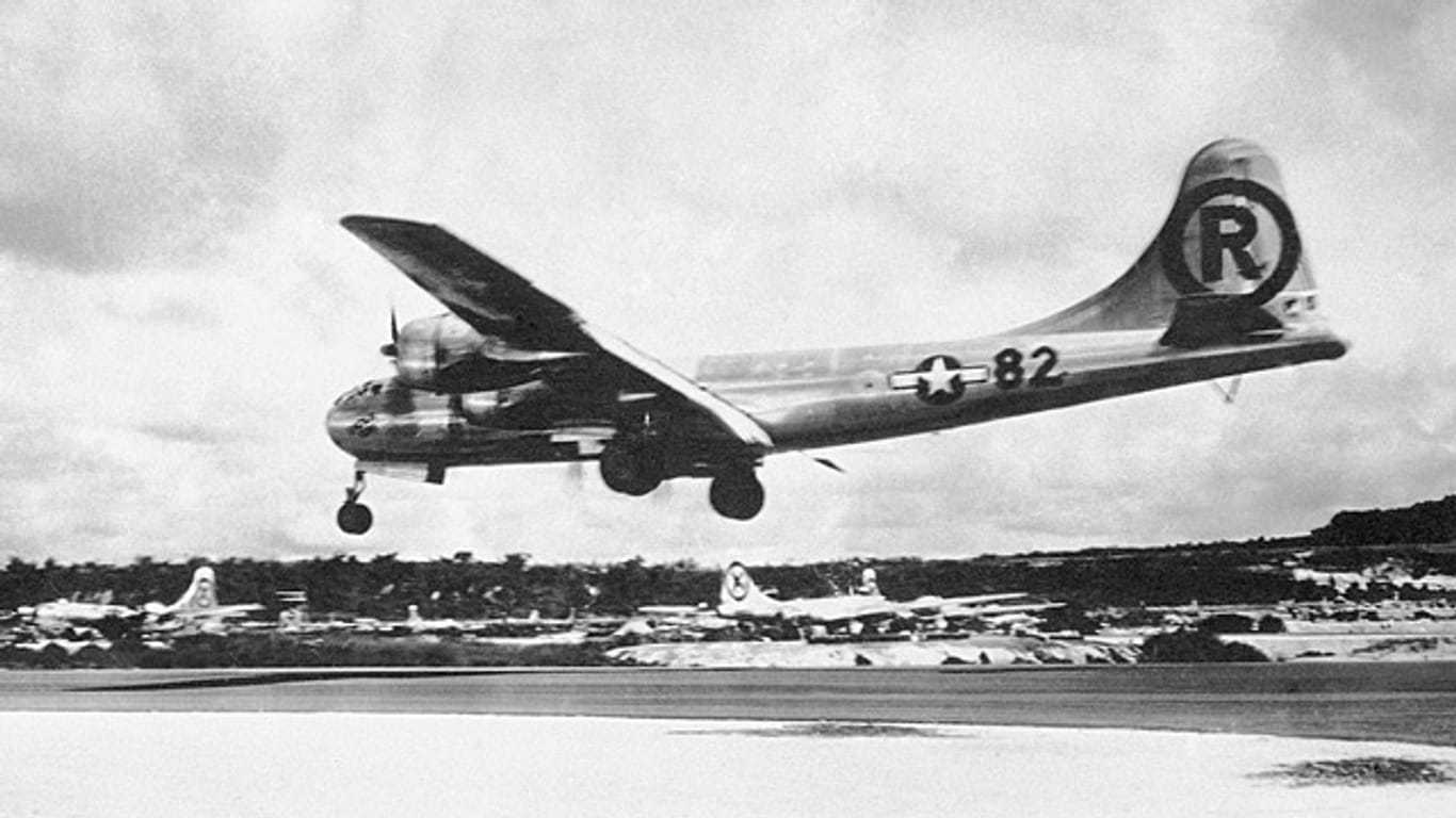 Von dieser B-29 Superfortress wurde die Atombombe auf Hiroshima abgeworfen
