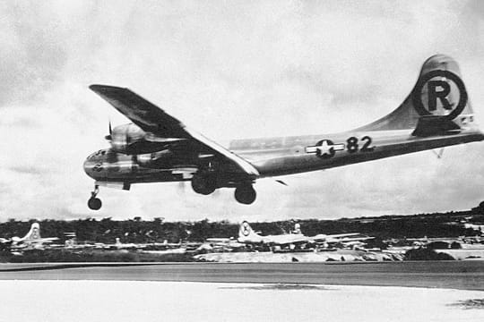 Von dieser B-29 Superfortress wurde die Atombombe auf Hiroshima abgeworfen